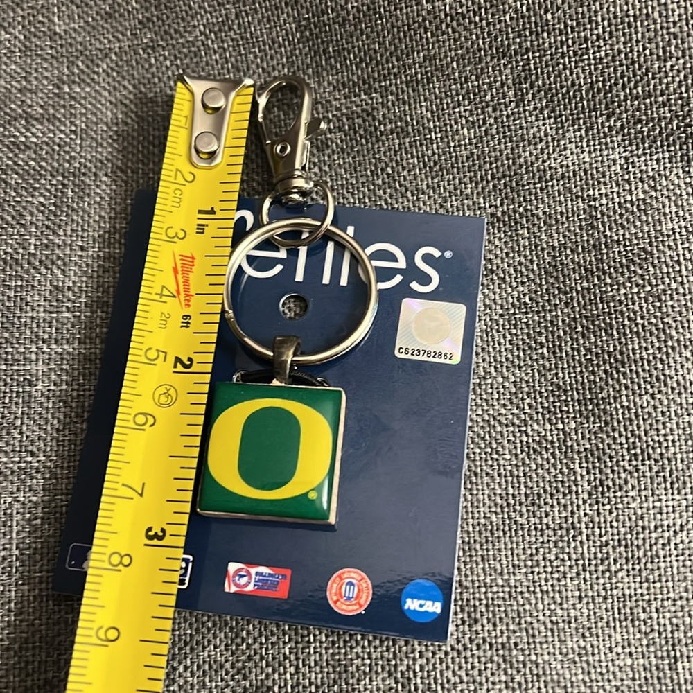Oregon ducks Colleges keychain - Picture 4 of 5